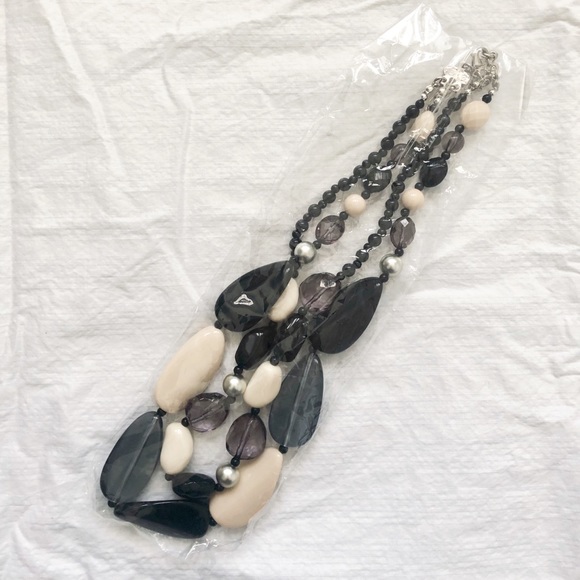 Black Cream Purple Grey Silver Layered Multistrand Bead Statement Necklace - Picture 9 of 9